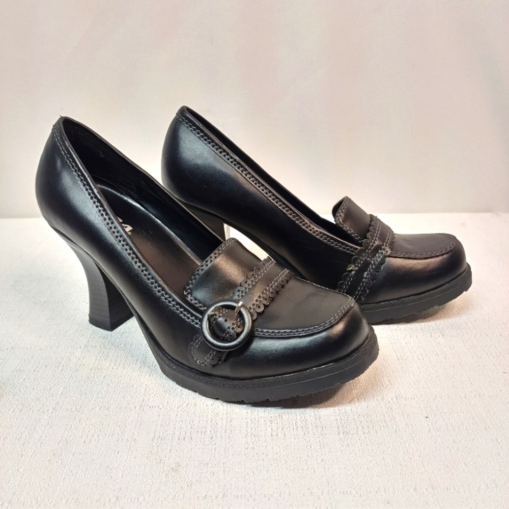 SODA Women's Vintage Black Faux Leather Chucky heels Shoes Size 9.5
